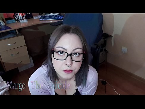 ❤️ Көз айнек тагынган сексуалдуу кыз Дилдону камерага терең соруп ️ Порно порно ky.3dhentaix.ru ❌️